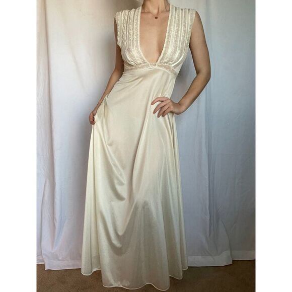 Vintage Lily of France Two Piece Nightgown Set Long Dress and Robe with Lace - Picture 2 of 12